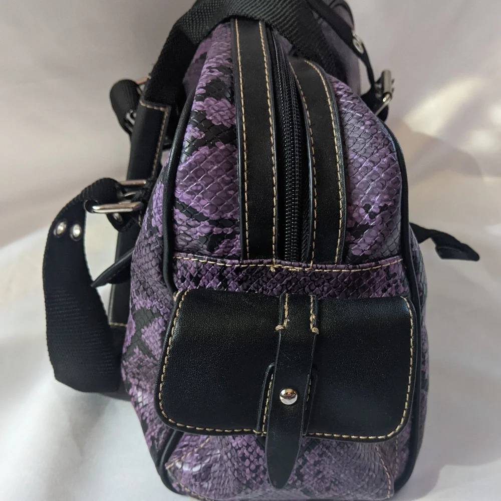 Nine West Purse & Accessories - Picture 4 of 12